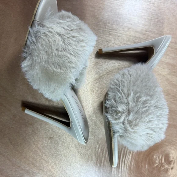 Cape Robbin Beige Faux Fur Slide Heels - Picture 8 of 9
